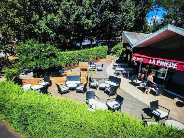 Village Vacances Aux Villages Sous Les Pins 莱昂 外观 照片